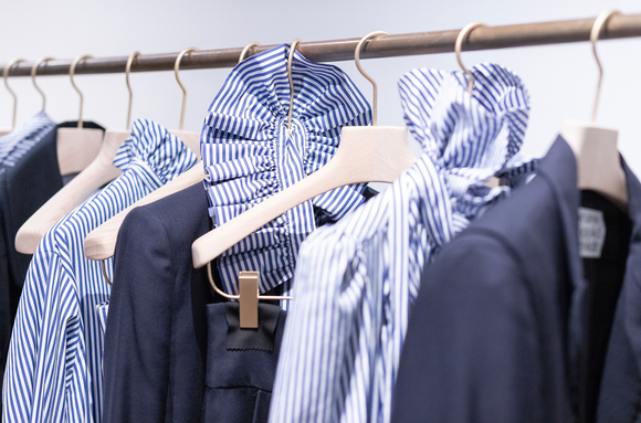 arT-facto.today - Paris Fashion Week SS21 : Prune Goldschmidt, une audacieuse rencontre entre l’élégance et la rébellion